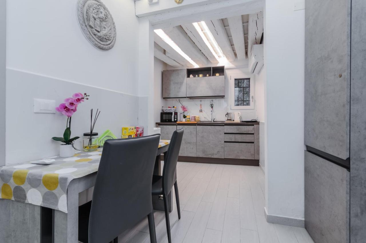 Palazzo Dolfin - Piazza San Marco Lovely Apartment Venice Exterior photo