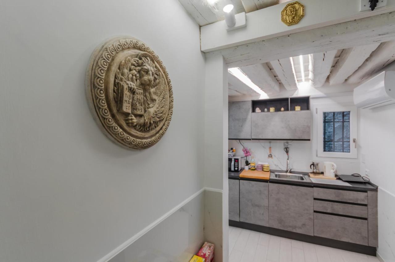 Palazzo Dolfin - Piazza San Marco Lovely Apartment Venice Exterior photo